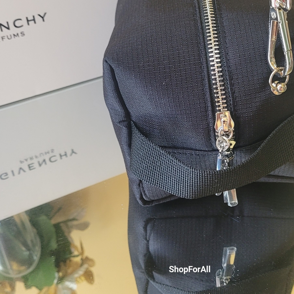 Givenchy - Picture 9 of 15